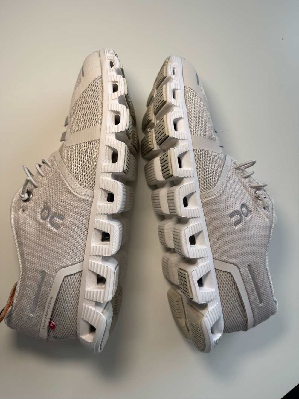 On Running Cloudrunner Athletic Shoes in Light Gray and White - Picture 9 of 15